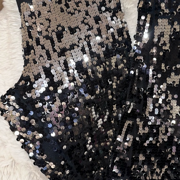 Express  black and silver sequin leggings size XS. - Picture 2 of 7
